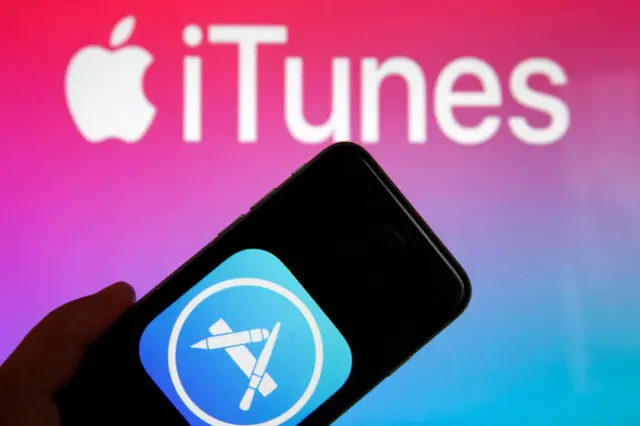 گیفت کارت آیتونز برای خرید موسیقی، فیلم و کتاب